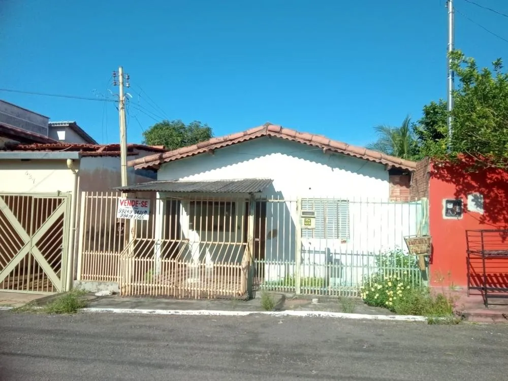 Casa no centro da cidade próximo a igreja católica